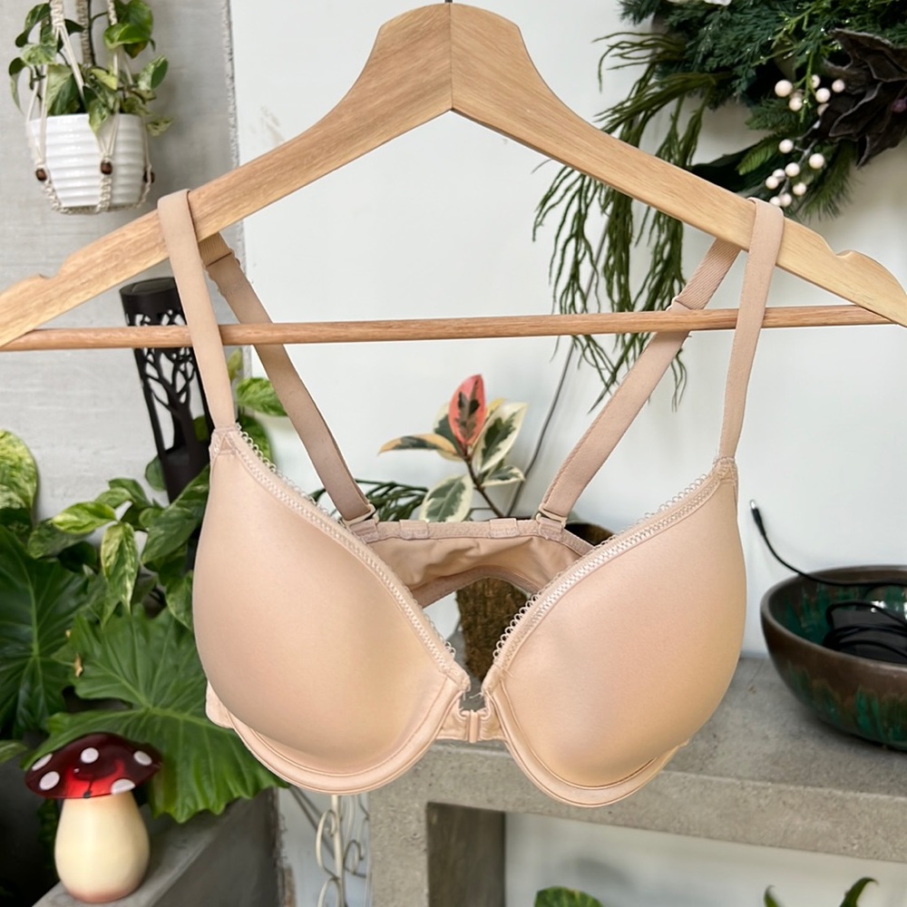 Wacoal front closure bra